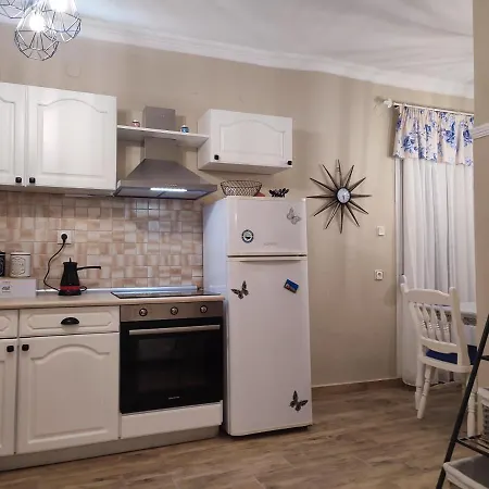 בית נופש Alice's Art House קאבאלה