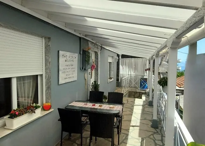 Дом отдыха Alice's Art House